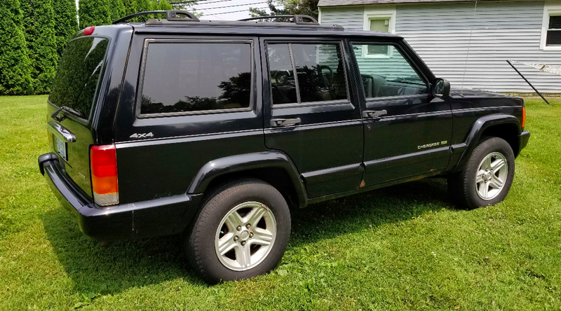 Illustration for article titled I Just Bought a Low-Mileage Jeep Cherokee for $500 and It Is the Ultimate Winter Beater